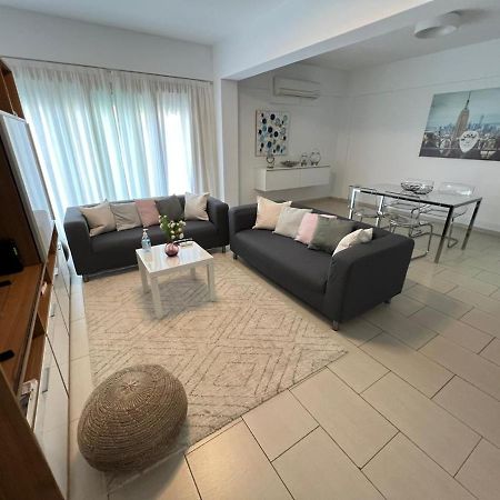 Amazing 2-Bedroom Apartment With Pool!! 레메소스 외부 사진
