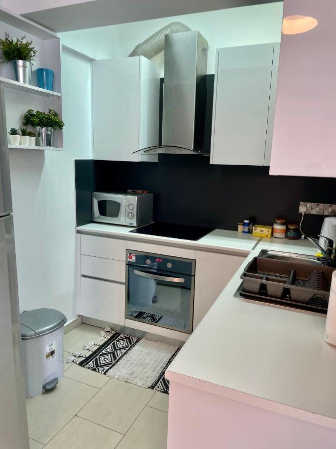 Amazing 2-Bedroom Apartment With Pool!! 레메소스 외부 사진