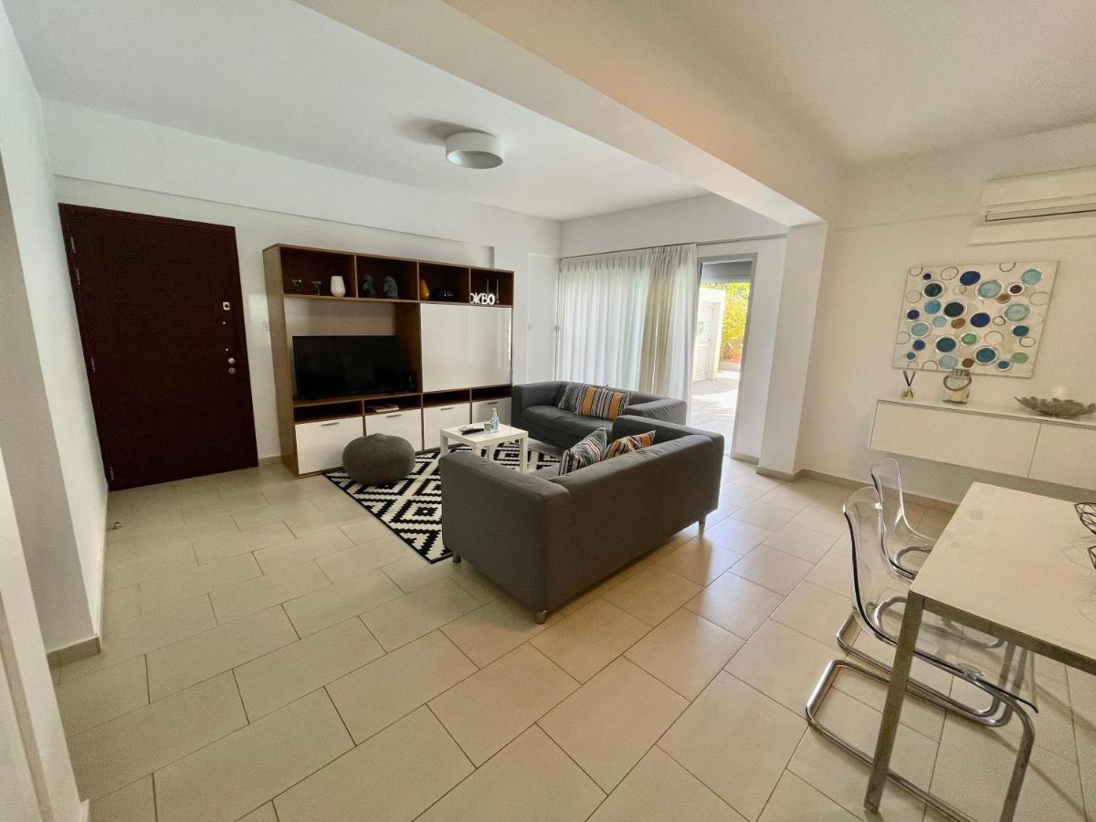 Amazing 2-Bedroom Apartment With Pool!! 레메소스 외부 사진