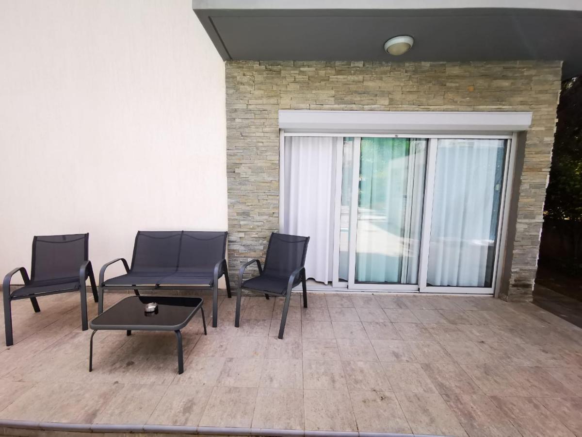 Amazing 2-Bedroom Apartment With Pool!! 레메소스 외부 사진